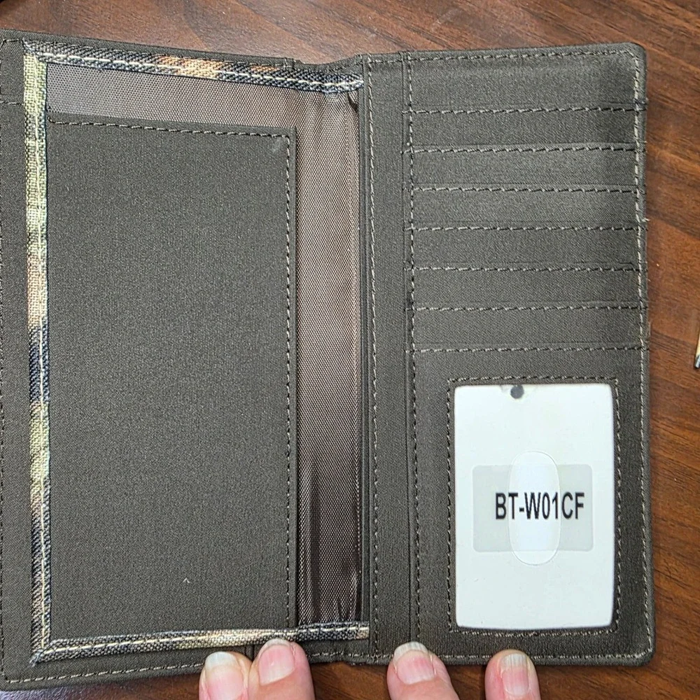 MONTANA WEST Mens Camo Wallet Bifold Cross Embellished Long Wallet Checkbook NWT